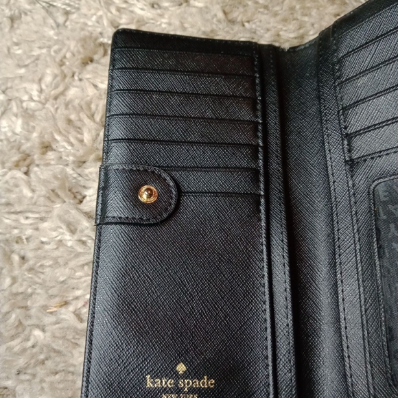 Kate Spade Wallet - Picture 6 of 6